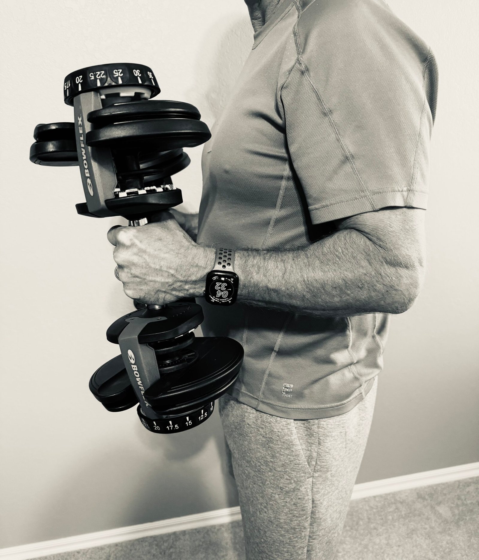 You are currently viewing Why Dumbbells Are Perfect For Men Over 55