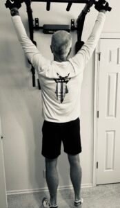 Read more about the article Dead Hang Benefits — And How to Get Started at Home